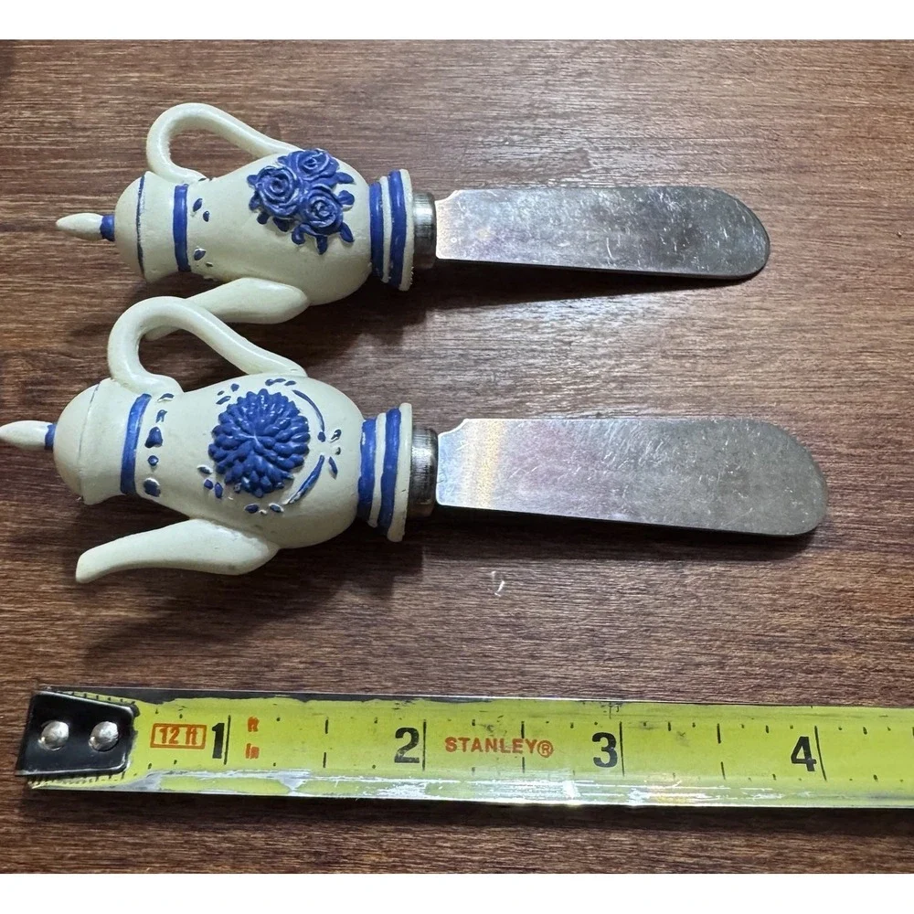 Boston Warehouse Teatime Spreaders - 2 Stainless Steel‎ Knives -